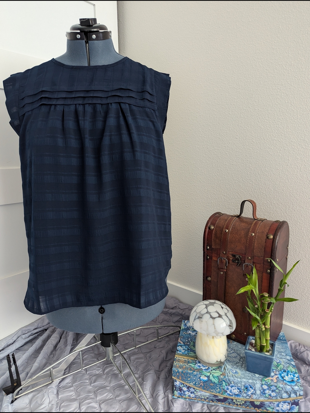 LOFT Navy Sheer Plaid Sleeveless Blouse - L